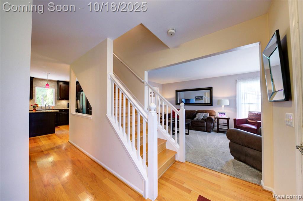 975 S Parkwood Drive, South Lyon, MI 48178 — Photo 20