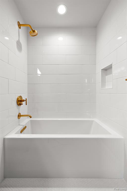 4995 Saddleridge Trail, Ann Arbor, MI 48105 — Photo 30