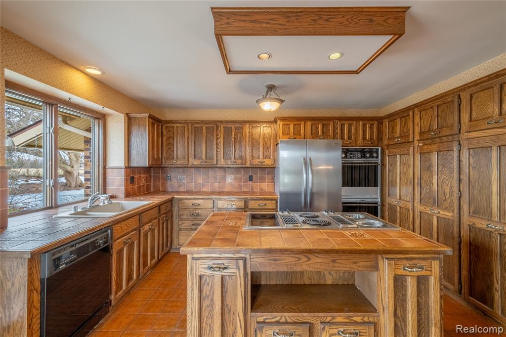 3155 Beech Tree Lane, Flushing, MI 48433 — Photo 8