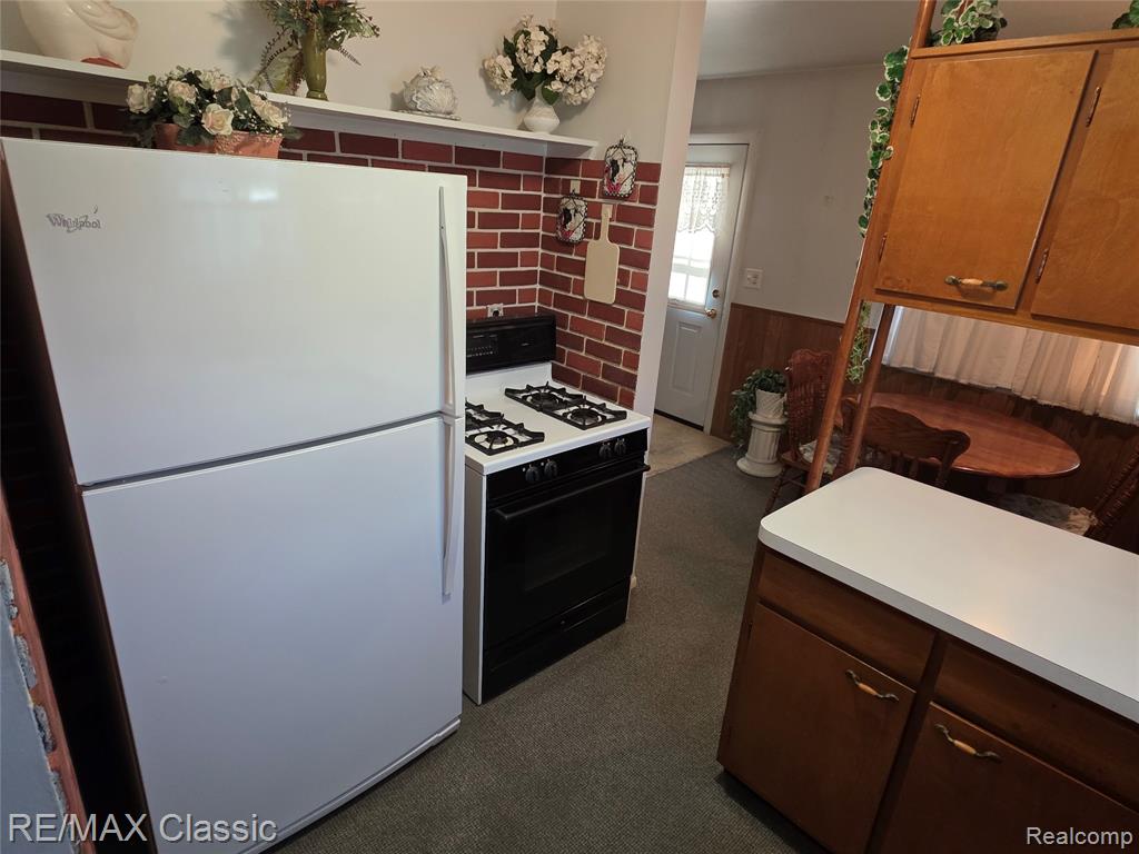 1072 Cloverlawn Drive, Pontiac, MI 48340 — Photo 8