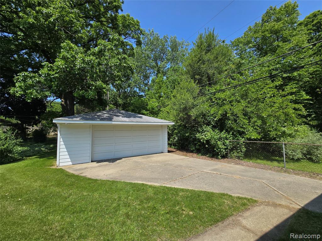 7621 N Wildwood Street, Westland, MI — Photo 37