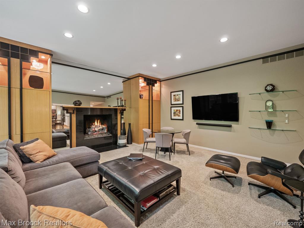 6224 Bromley Court, West Bloomfield, MI — Photo 22