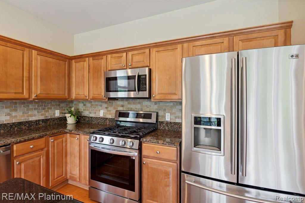 3872 RAINIER Drive, 94, Howell, MI 48843 — Photo 15