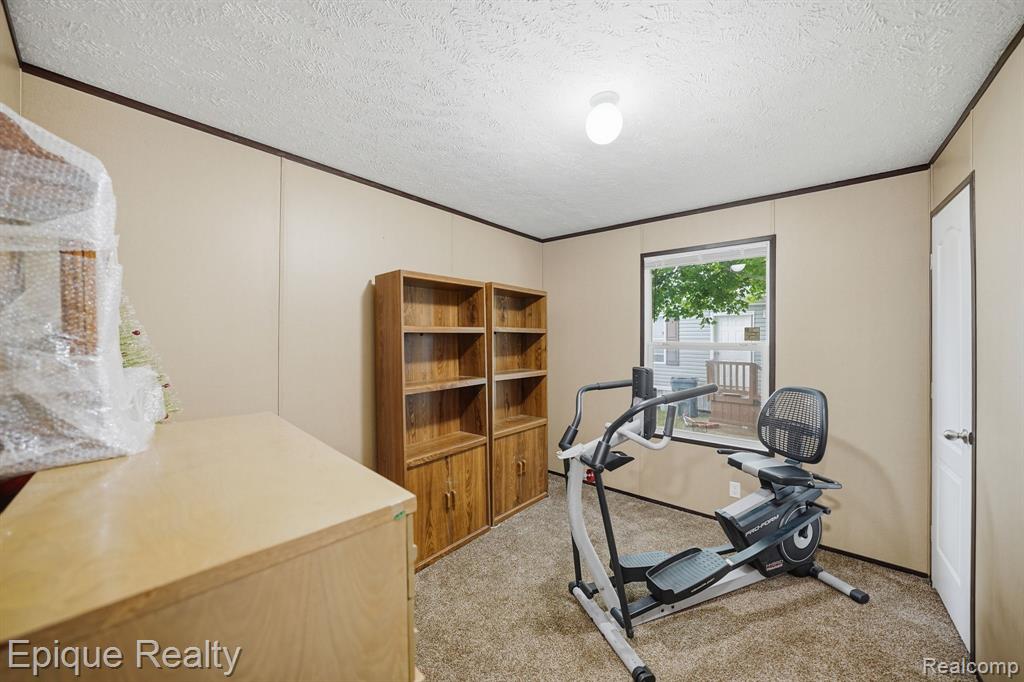 48580 Pineview Drive, Shelby Twp, MI 48317 — Photo 16