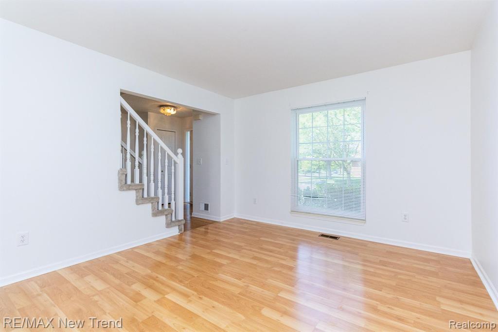 25935 Junction, Novi, MI — Photo 6