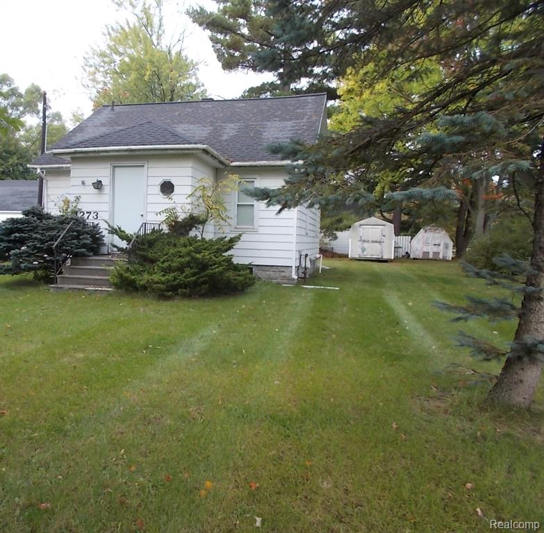 1273 E Caro Road, Caro, MI 48723