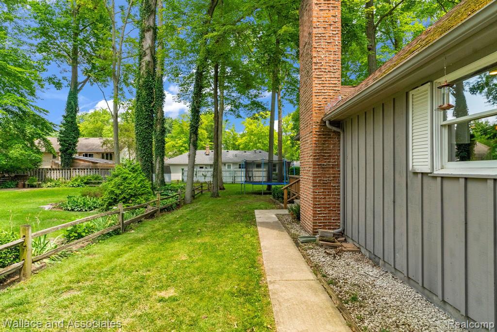 4290 GUILFORD Lane, Fort Gratiot, MI 48059 — Photo 40