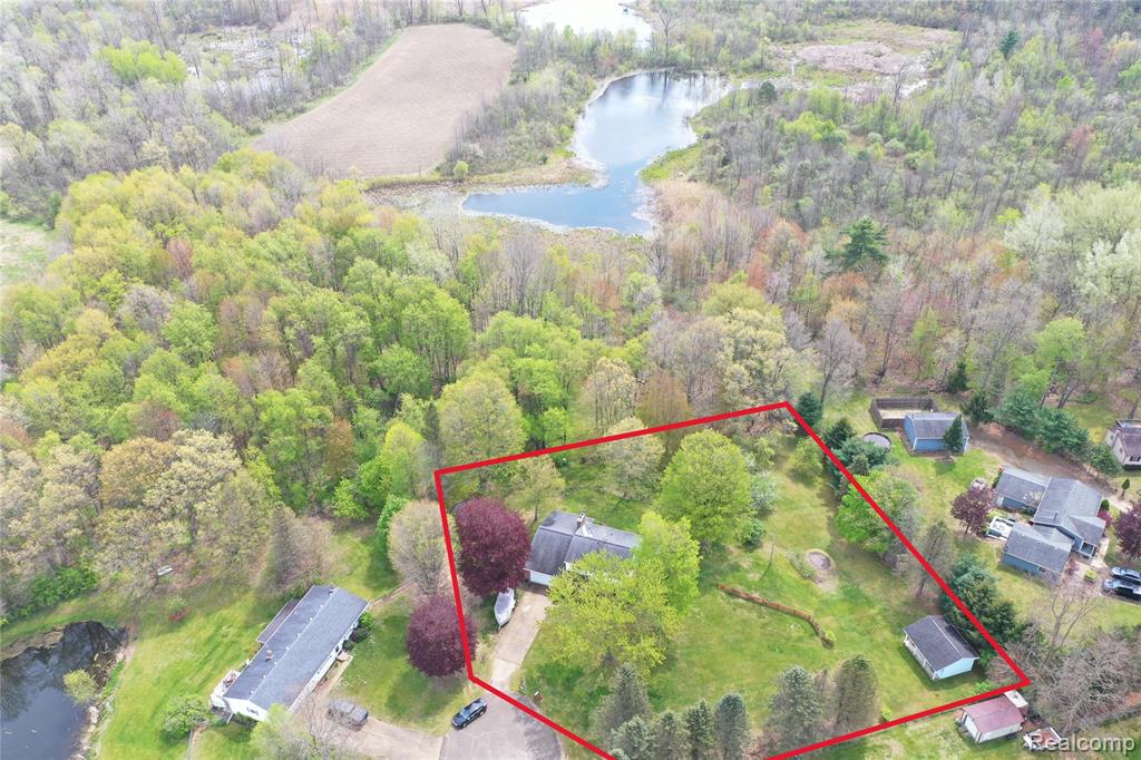 2676 Porcupine Trail, Lapeer, MI 48446 — Photo 4