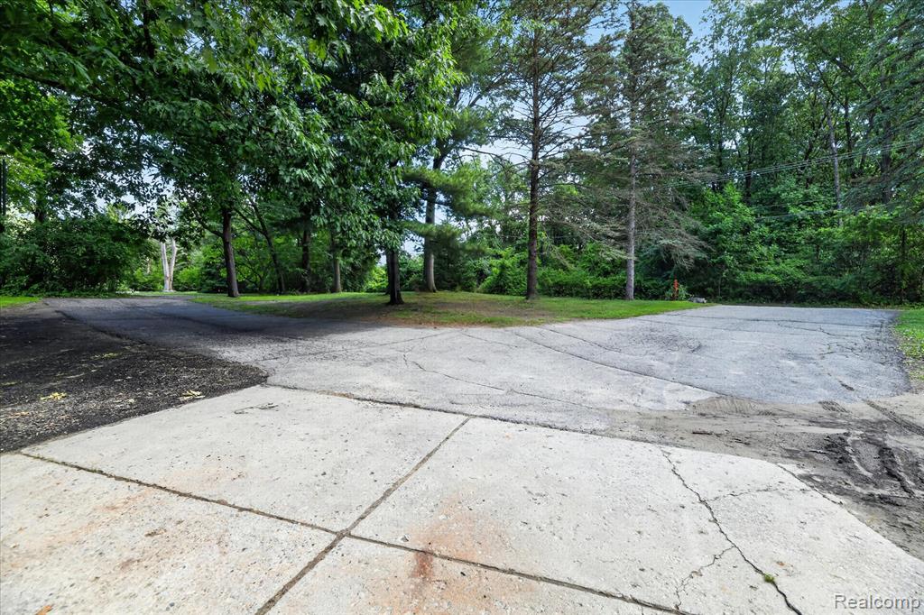423 Sunset, White Lake, MI 48383 — Photo 54