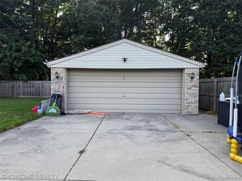 41617 Clayton Street, Clinton Twp, MI 48038 — Photo 23