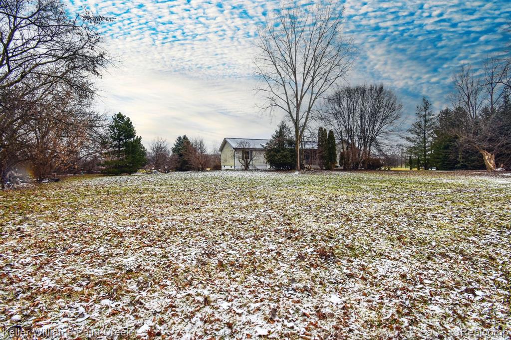 10110 SMITHS CREEK Road, Wales, MI — Photo 2