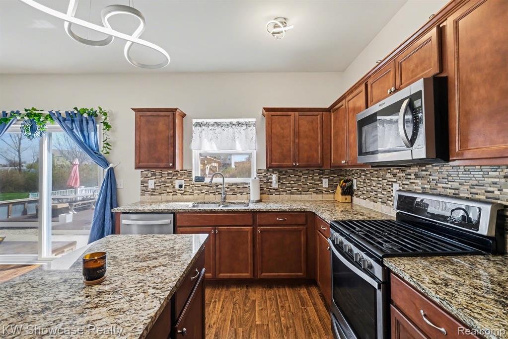 4339 Pebble Creek Boulevard, Grand Blanc, MI 48439 — Photo 9