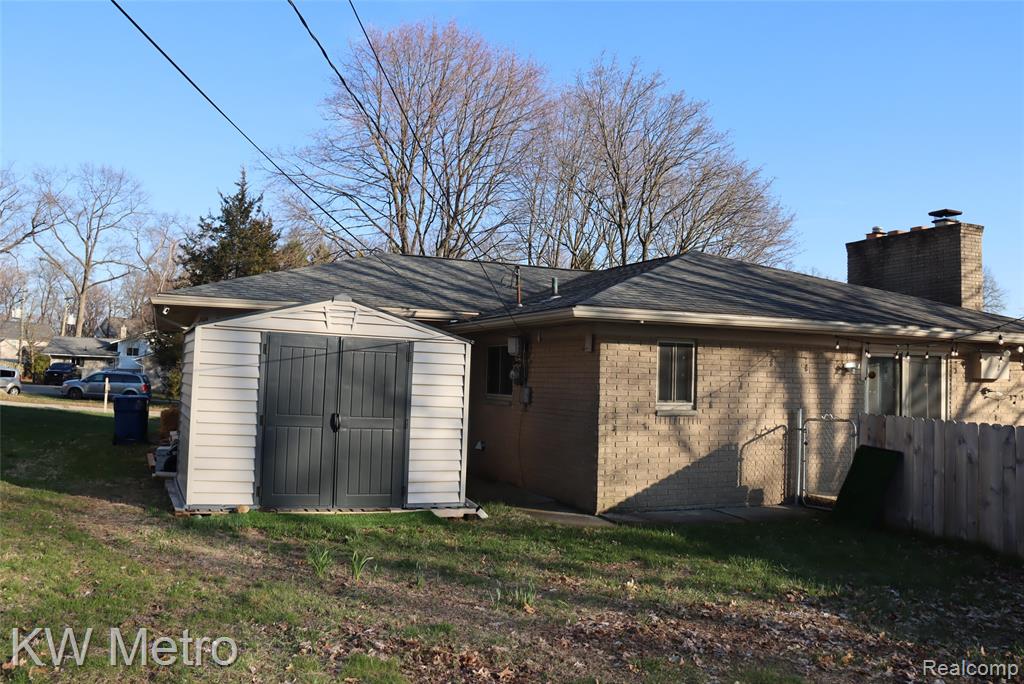 8250 Atha Street, White Lake, MI — Photo 12