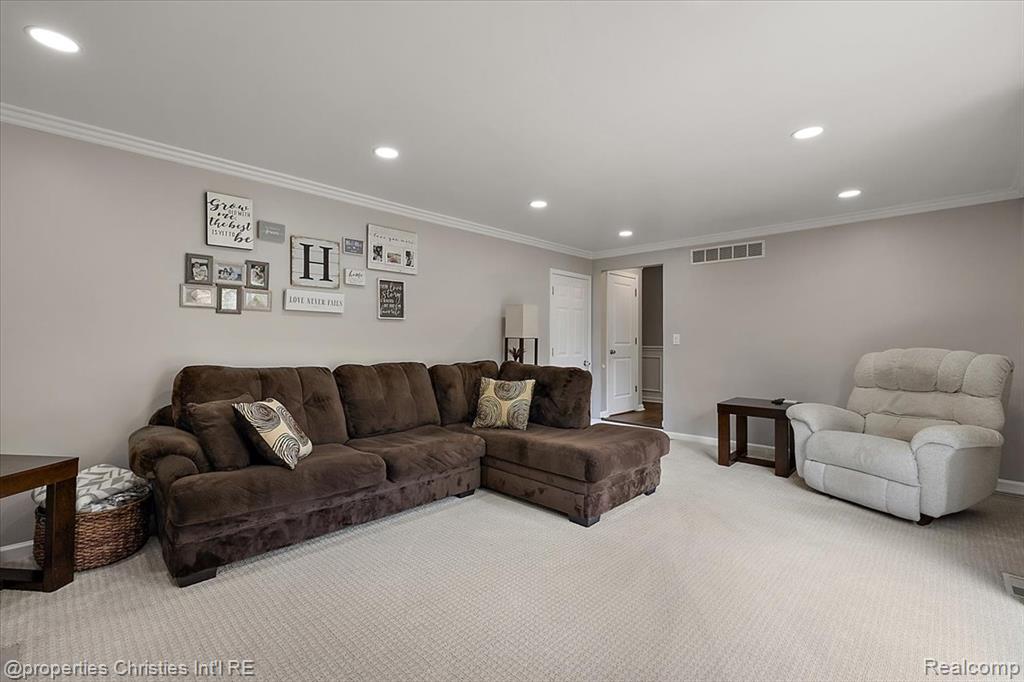 555 Worthington Road, Canton, MI 48188 — Photo 19