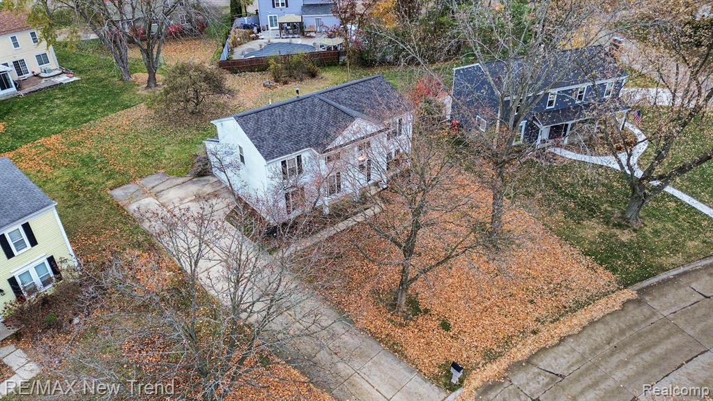 5748 Kingsfield Drive, West Bloomfield, MI — Photo 43