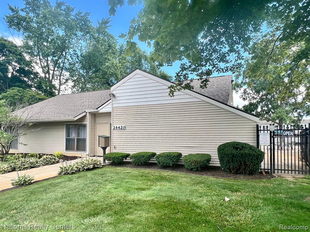 24584 BASHIAN Drive, Novi, MI — Photo 29