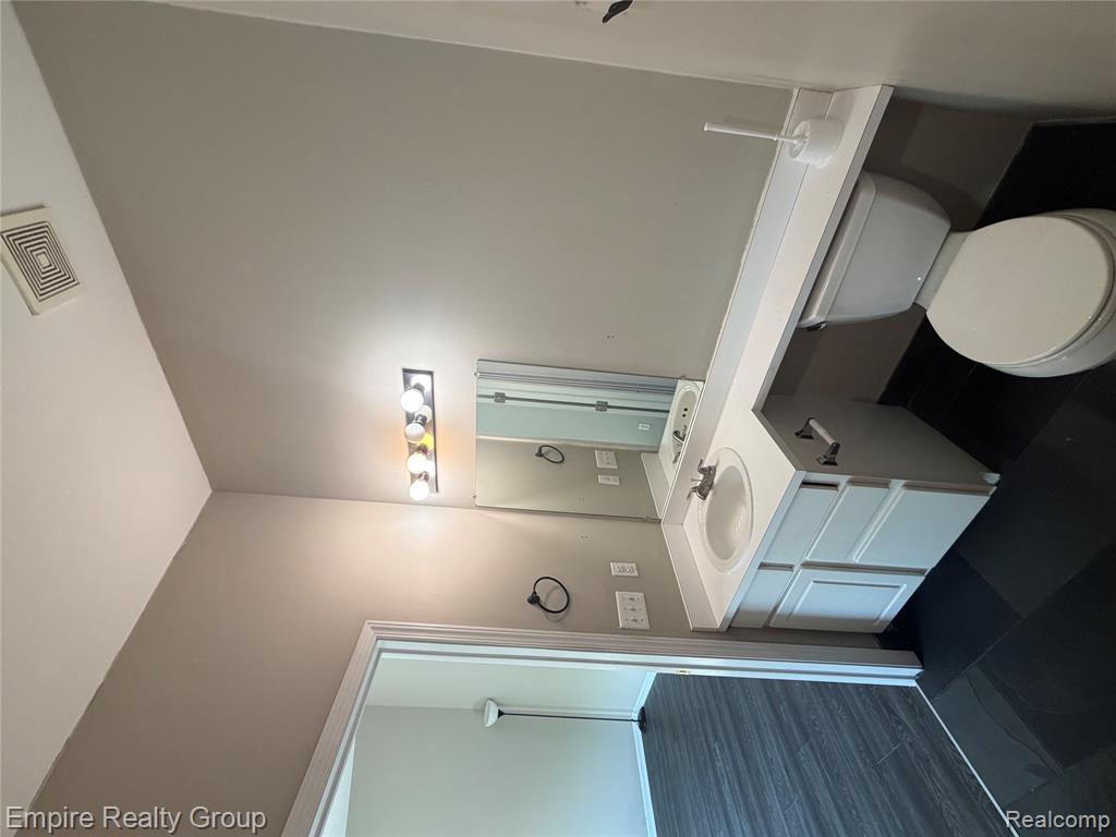 590 Thornhill Court, Belleville, MI 48111 — Photo 12