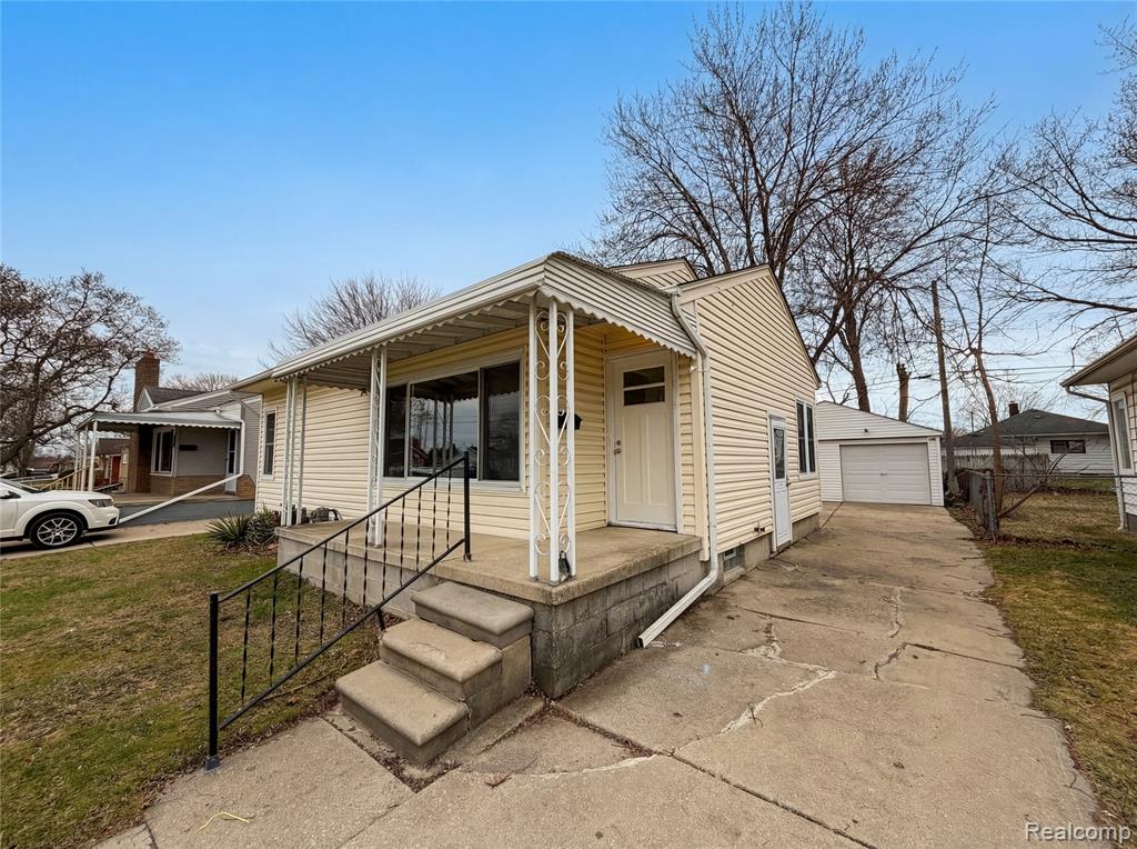 22103 Wilmot Avenue, Eastpointe, MI 48021 — front exterior
