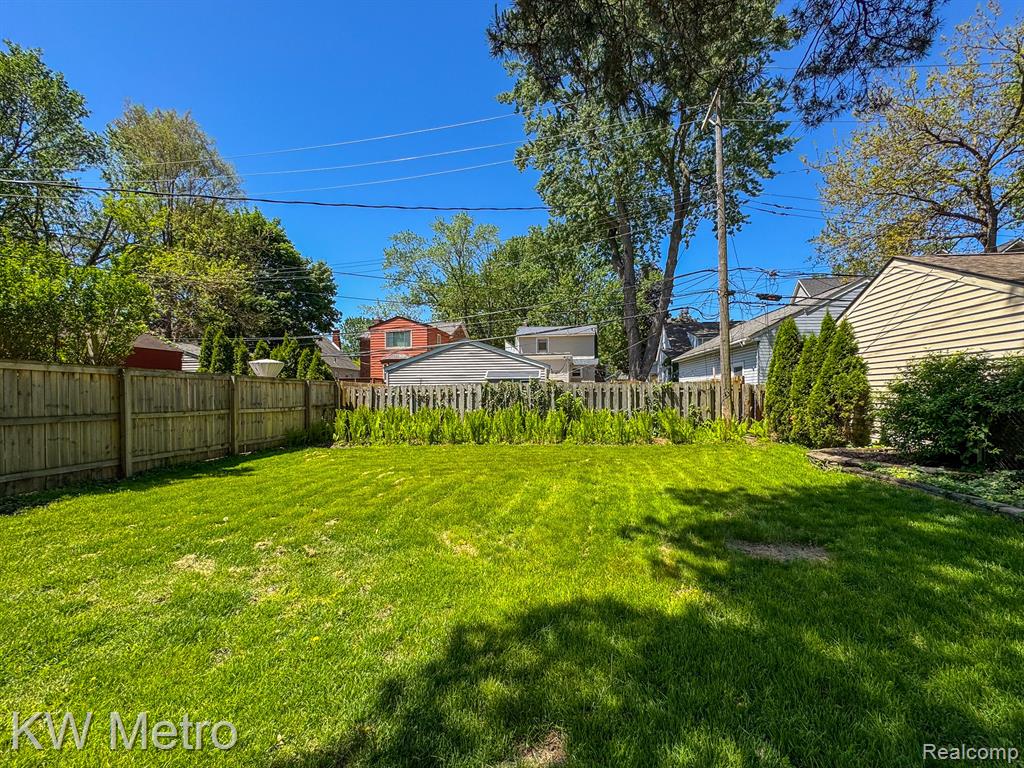 903 MARYWOOD Drive, Royal Oak, MI 48067 — Photo 15