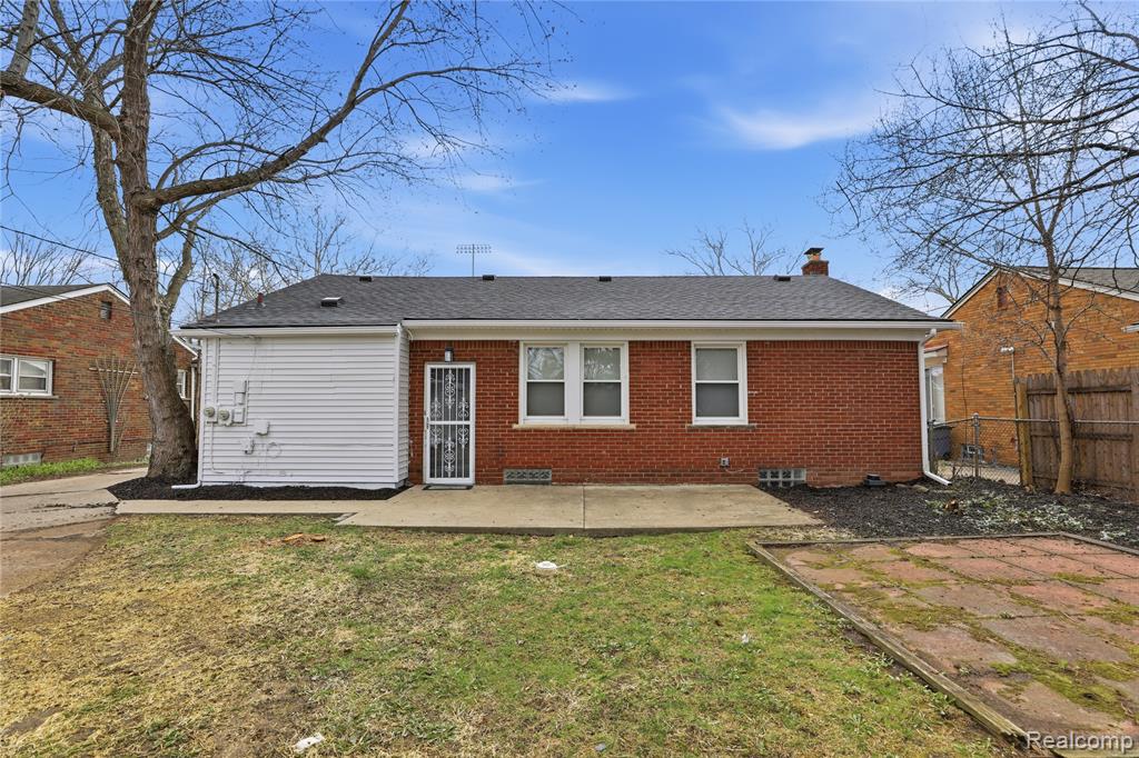 23509 Parklawn Street, Oak Park, MI 48237 — Photo 36