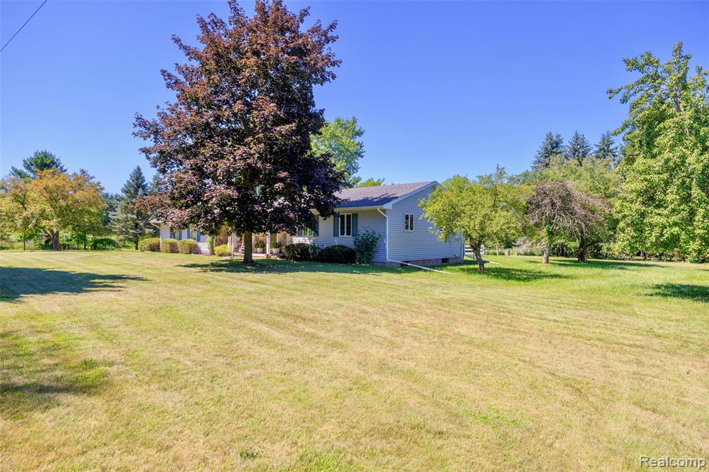 595 N Cedar Road, Fowlerville, MI 48836 — Photo 41