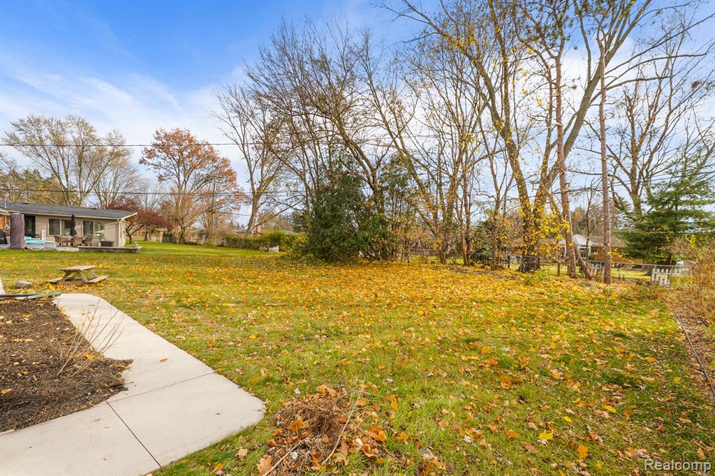 5666 GIBBING Road, Shelby, MI 48317 — Photo 28