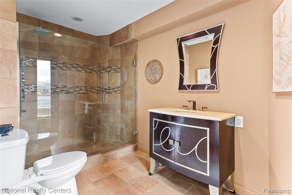 1100 Clearwater Boulevard, White Lake, MI — Photo 27