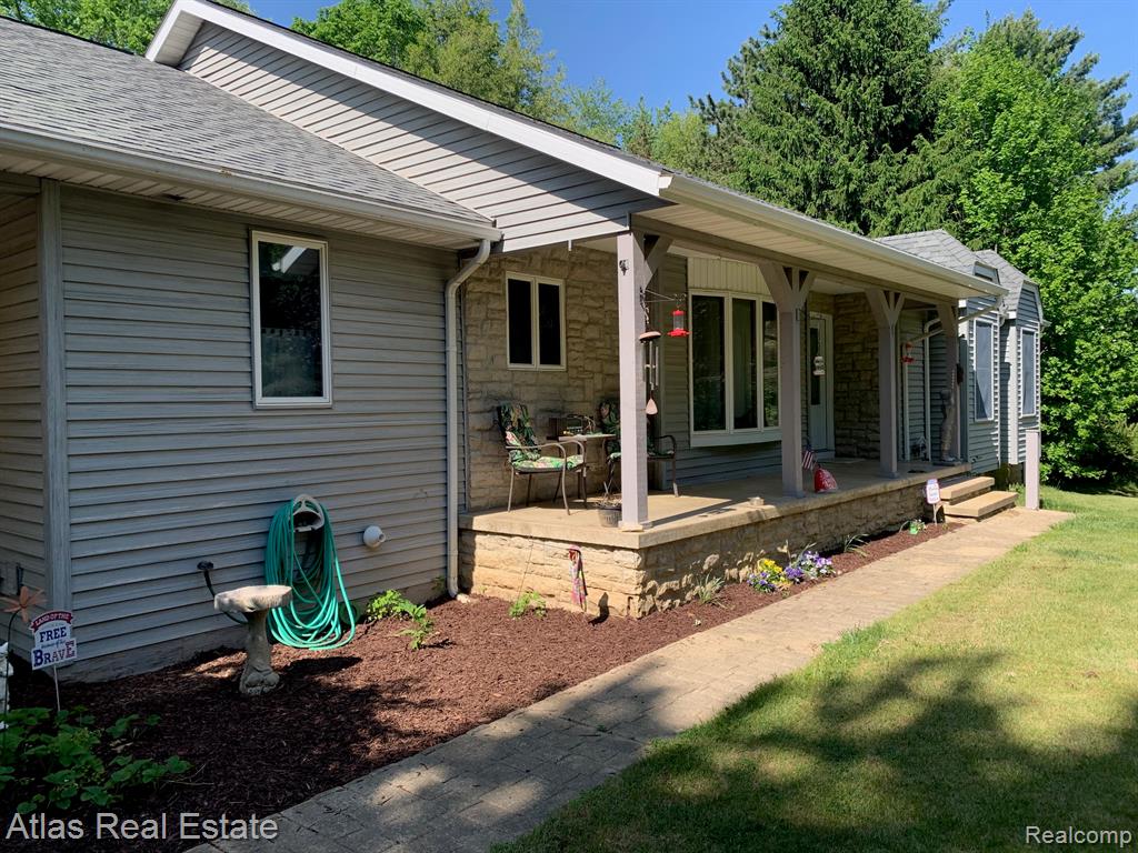 6075 Mayville Road, Clifford, MI 48727 — Photo 8