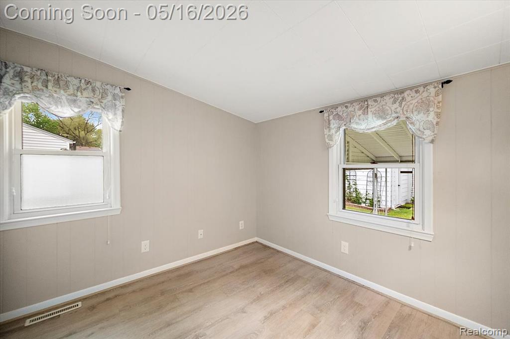 8529 Munrovia Street, Shelby Twp, MI 48317 — Photo 17