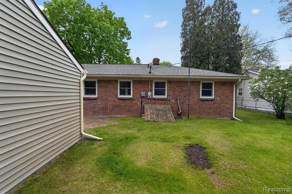 403 Pond Street, Pinckney, MI 48169 — Photo 25
