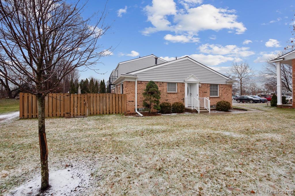 24834 Olde Orchard Street, Novi, MI — Photo 2