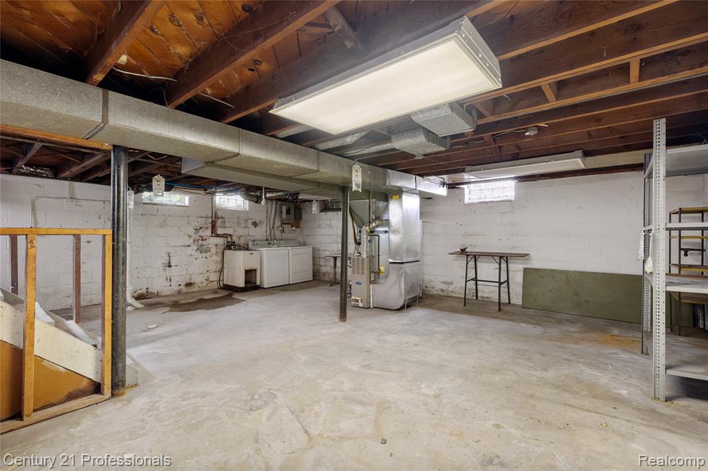 6953 N Vernon Street, Dearborn Heights, MI 48127 — Photo 19