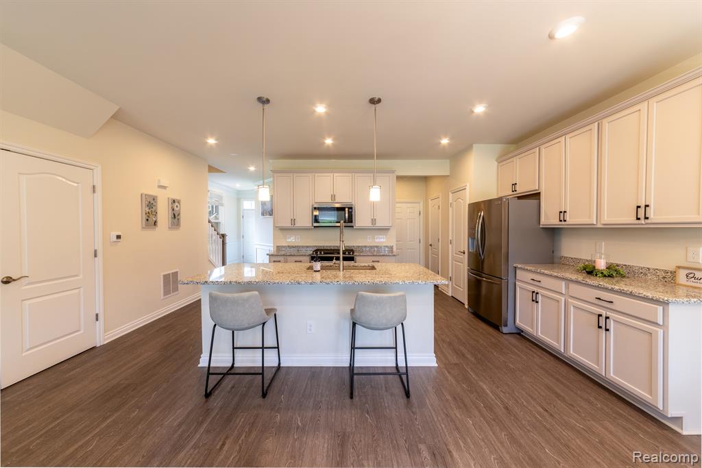 4878 BROOMFIELD Way, Lake Orion, MI — Photo 7