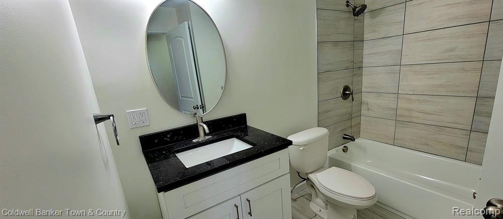 5881 Woodruff View Drive, Brighton, MI 48116 — Photo 11