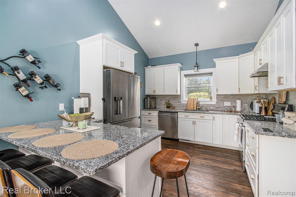 601 E North Street, Hastings, MI 49058 — Photo 5