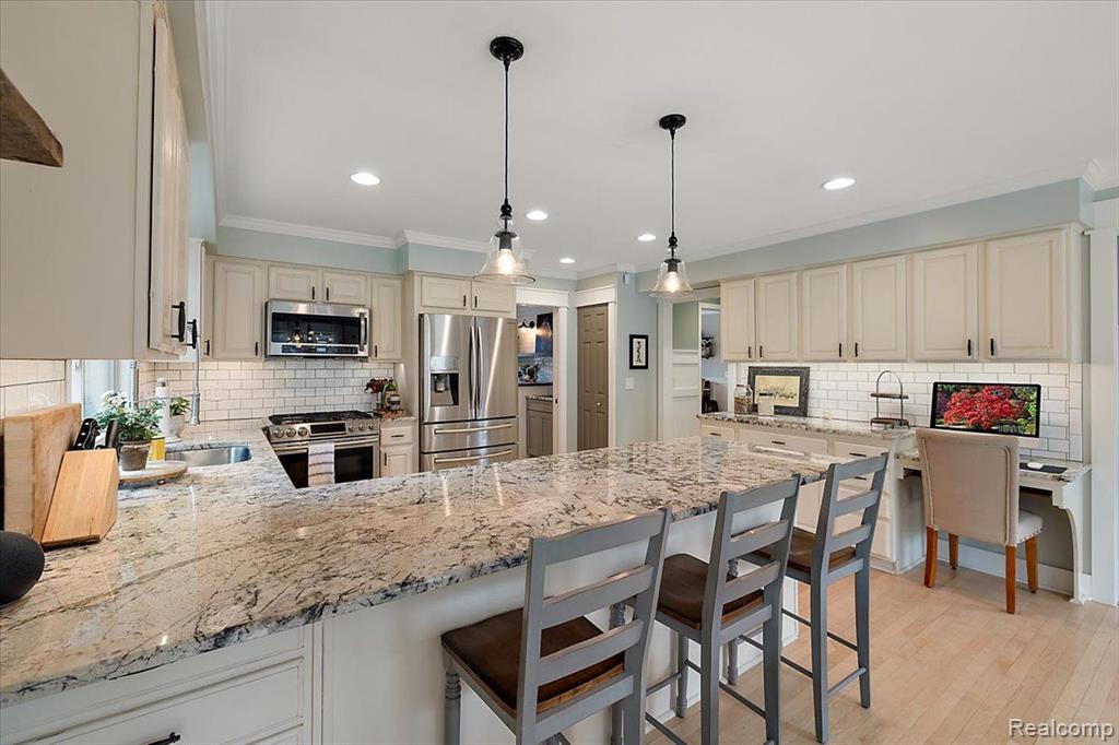 7828 Brookpines Drive, Clarkston, MI 48348 — Photo 13