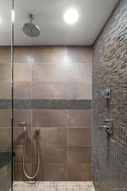 43054 Oxford Court, Novi, MI — Photo 22