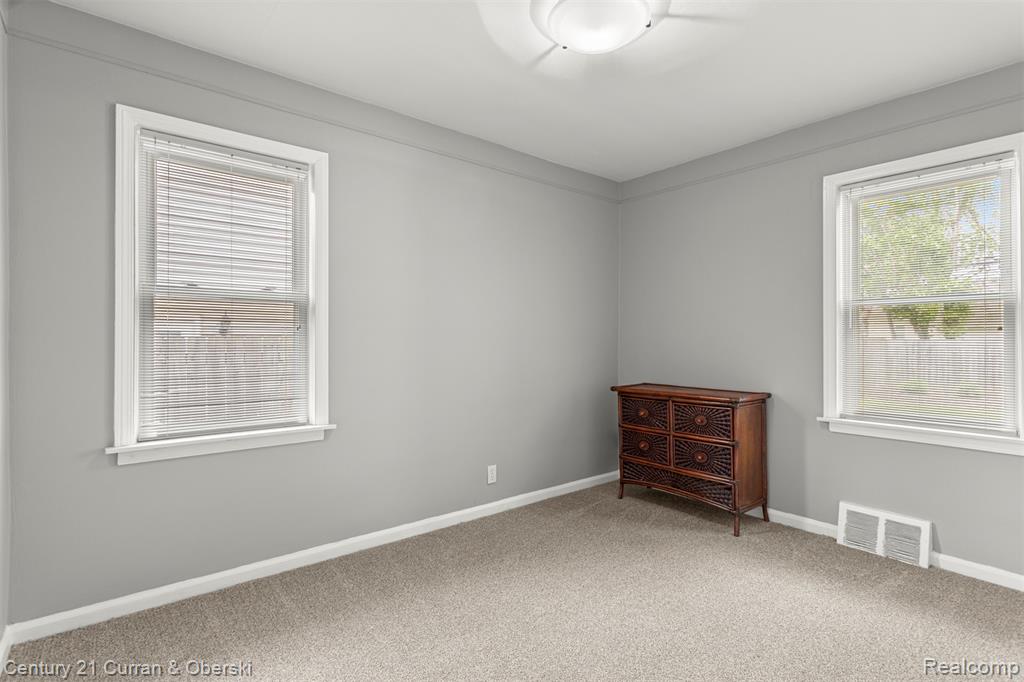 919 Whitcomb Avenue, Royal Oak, MI 48073 — Photo 16