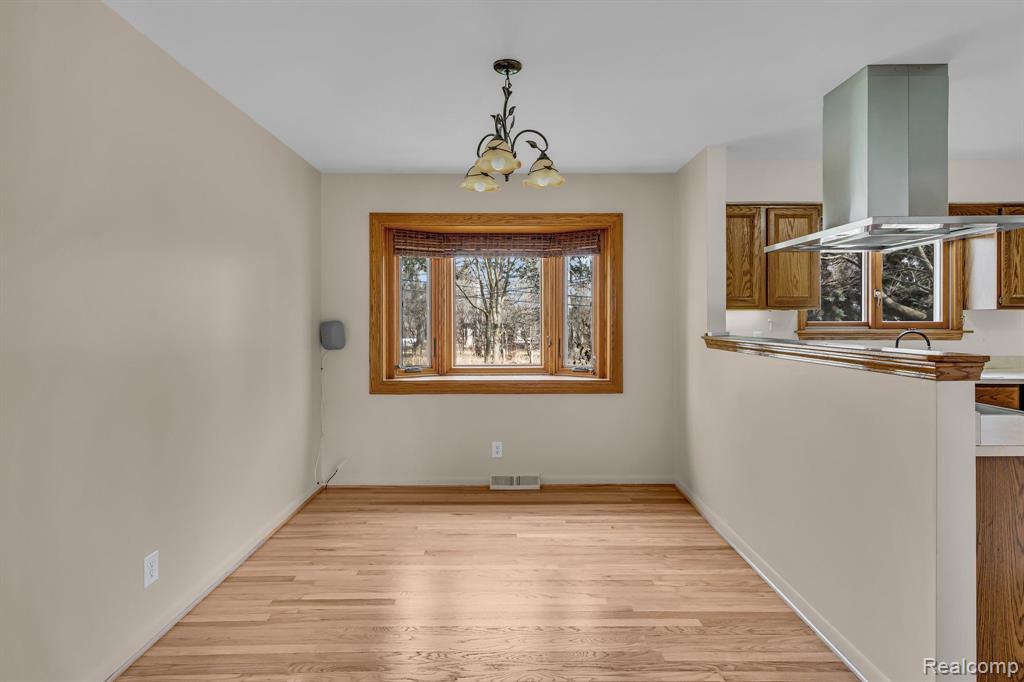 6084 HERBMOOR Street, Troy, MI 48098 — Photo 10