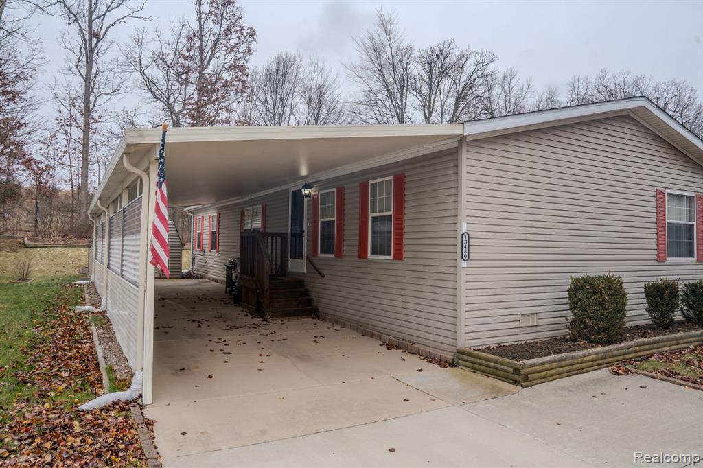 13480 Denver Drive, Hartland, MI 48353 — Photo 27