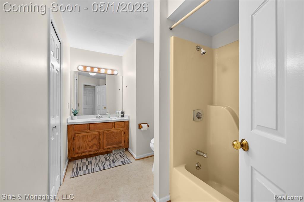 4991 Crooks Road, Royal Oak, MI 48073 — Photo 18
