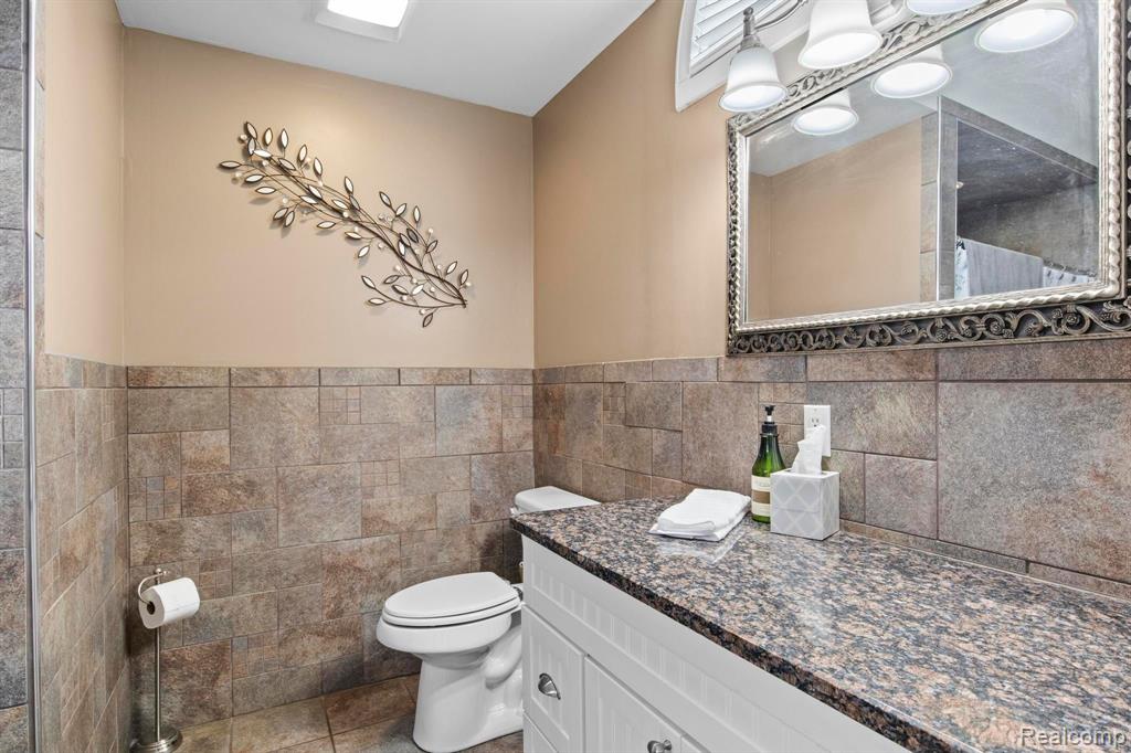 4025 PRESIDENTIAL Way, Highland, MI 48356 — Photo 34
