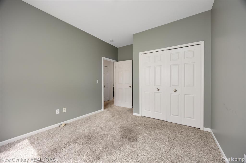 3561 Grove Lane, Auburn Hills, MI 48326 — Photo 17