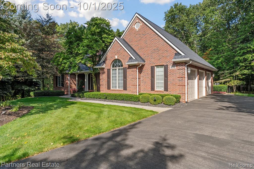 8044 Alta Vista Drive, Pinckney, MI 48169 — Photo 4