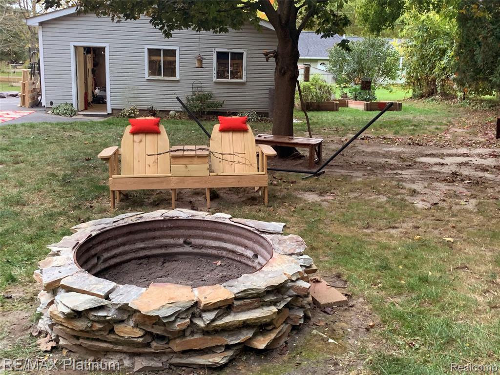 4975 Comstock Street, Commerce Twp, MI 48382 — Photo 21