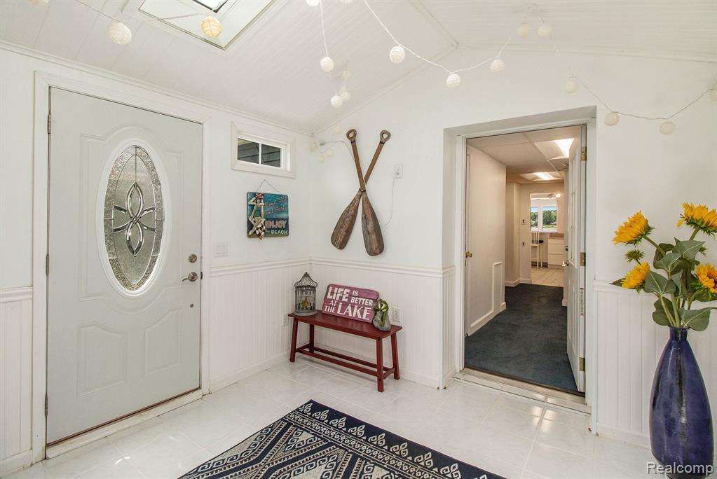 8428 Woodland Shore Drive, Brighton, MI 48114 — Photo 14