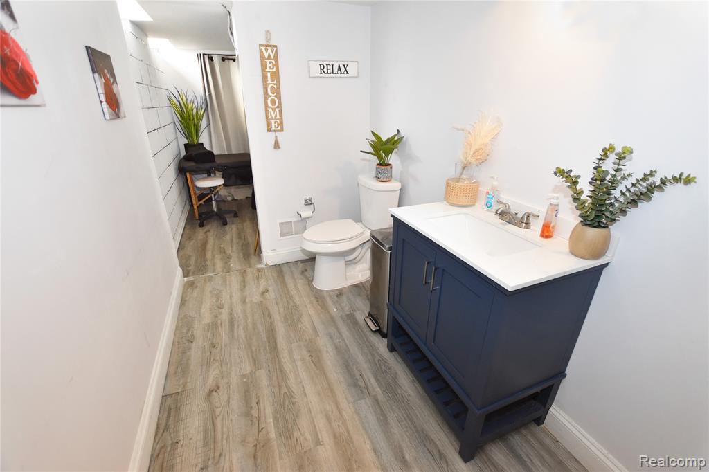 3438 Lennon Road, Flint, MI 48507 — Photo 18