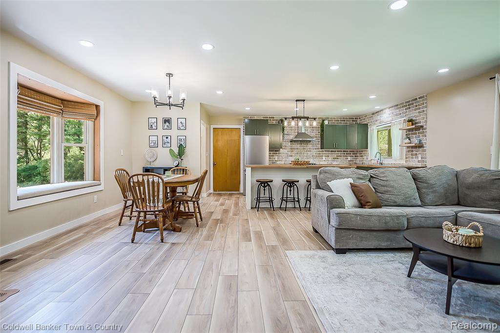 4225 N Tipsico Lake Road, Hartland, MI 48353 — Photo 8