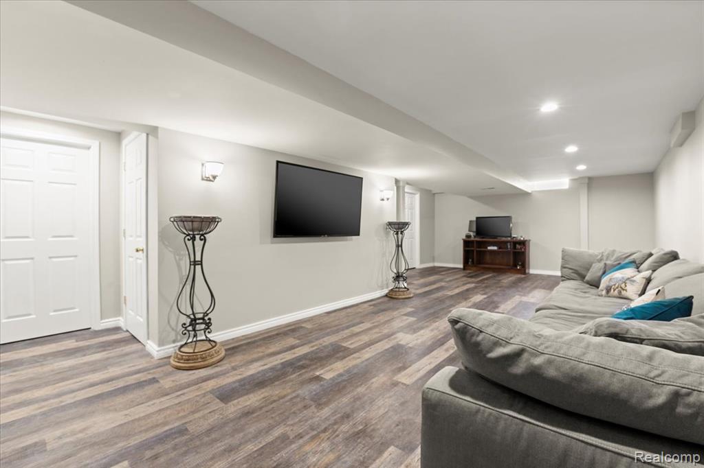 45299 Debbie Court, Macomb, MI 48042 — Photo 24