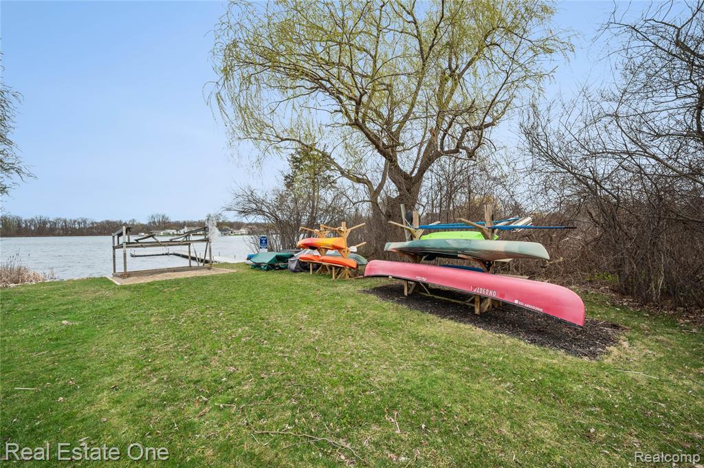 508 Woodstone Court, White Lake, MI — Photo 9